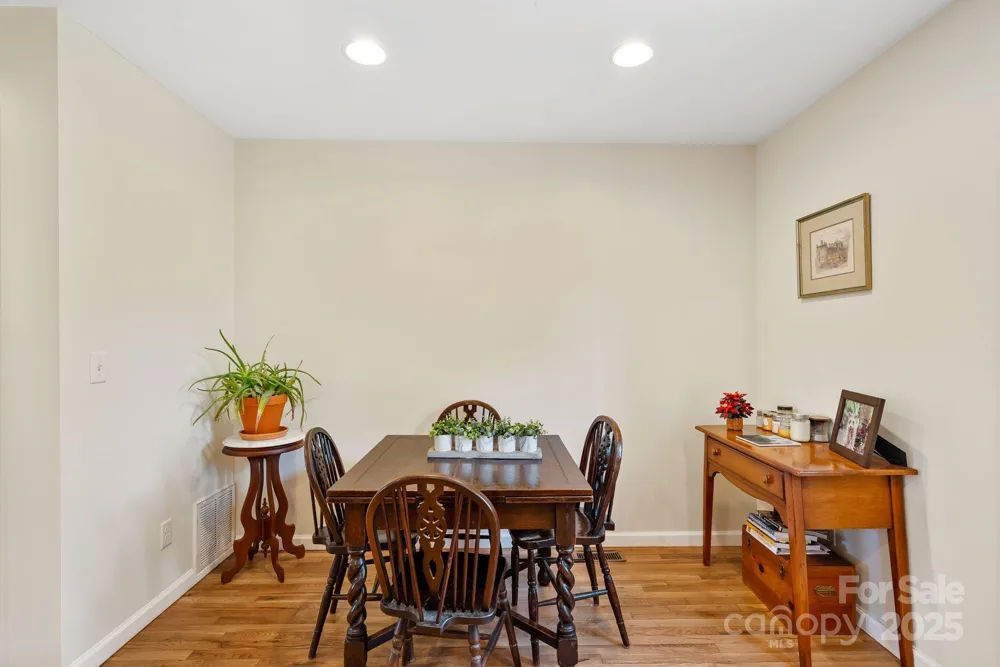 212 & 214 Portmanvilla Road Black Mountain, NC 28711