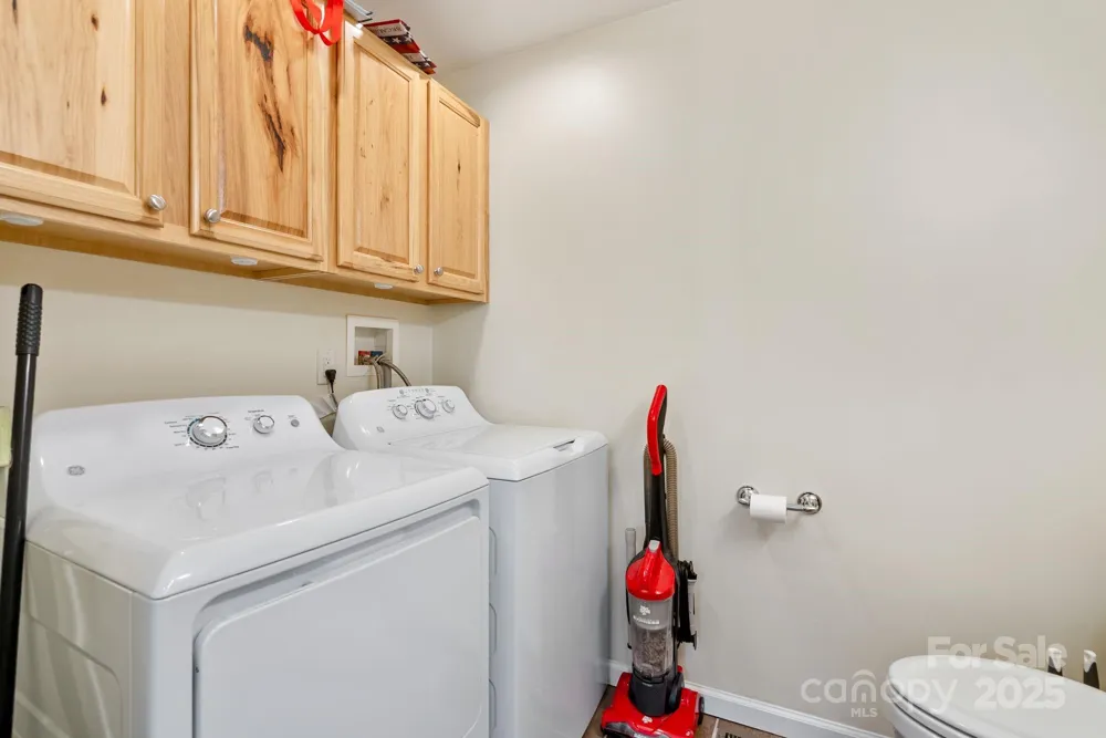 212 & 214 Portmanvilla Road Black Mountain, NC 28711