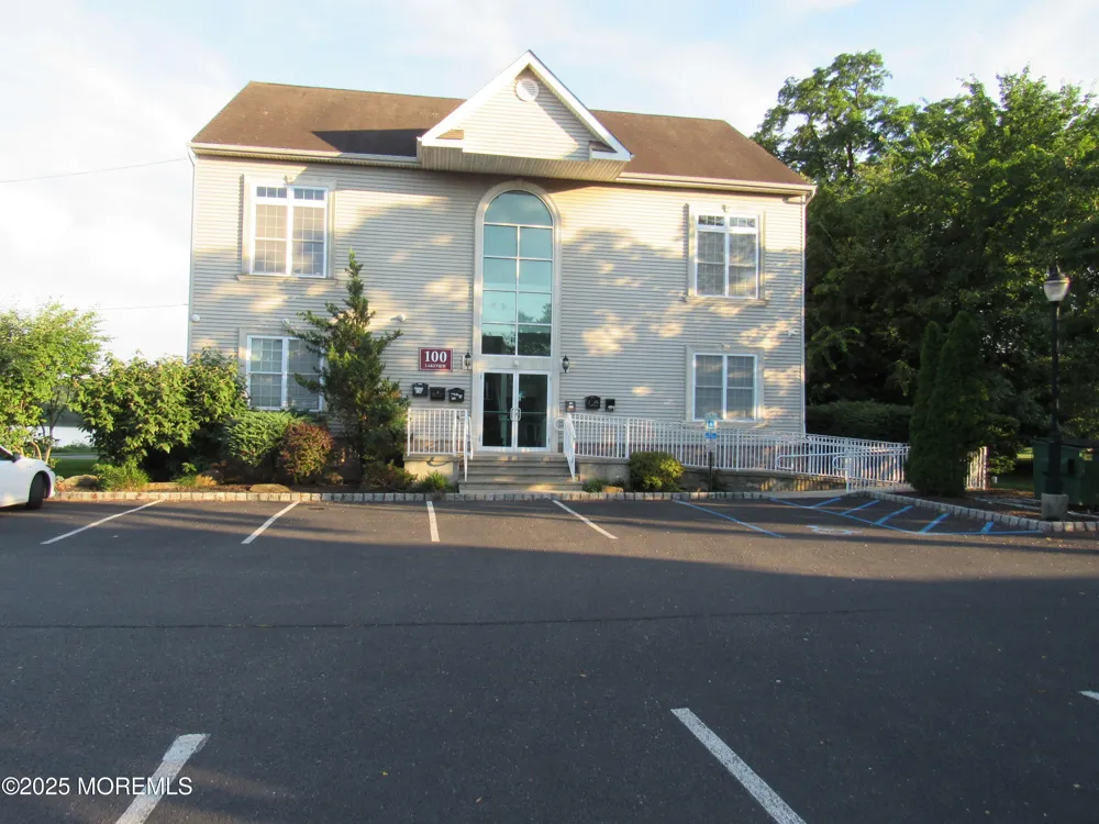 100 Lakeview Avenue #D1 Monroe, NJ 08831