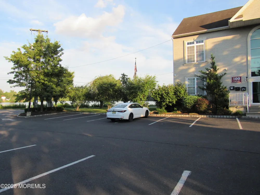 100 Lakeview Avenue #D1 Monroe, NJ 08831