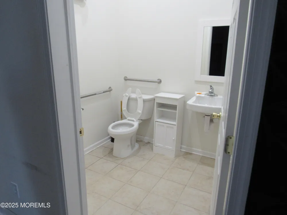 100 Lakeview Avenue #D1 Monroe, NJ 08831