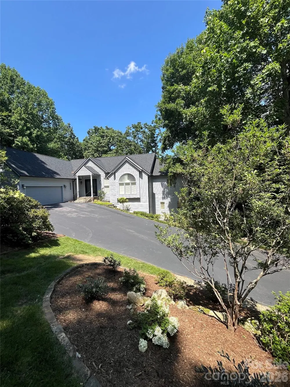 135 POPLAR LOOP Flat Rock, NC 28731