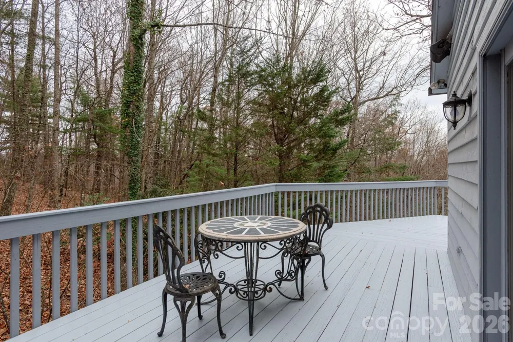 135 POPLAR LOOP Flat Rock, NC 28731