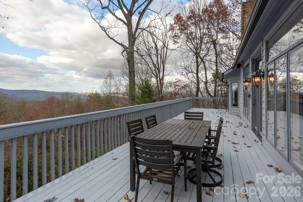 135 POPLAR LOOP Flat Rock, NC 28731