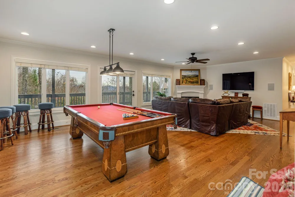 135 POPLAR LOOP Flat Rock, NC 28731