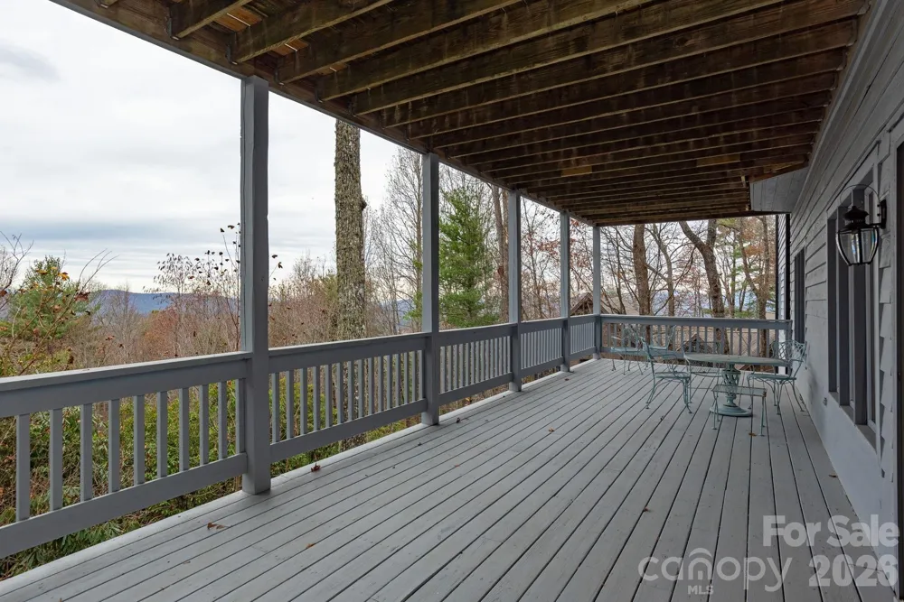 135 POPLAR LOOP Flat Rock, NC 28731