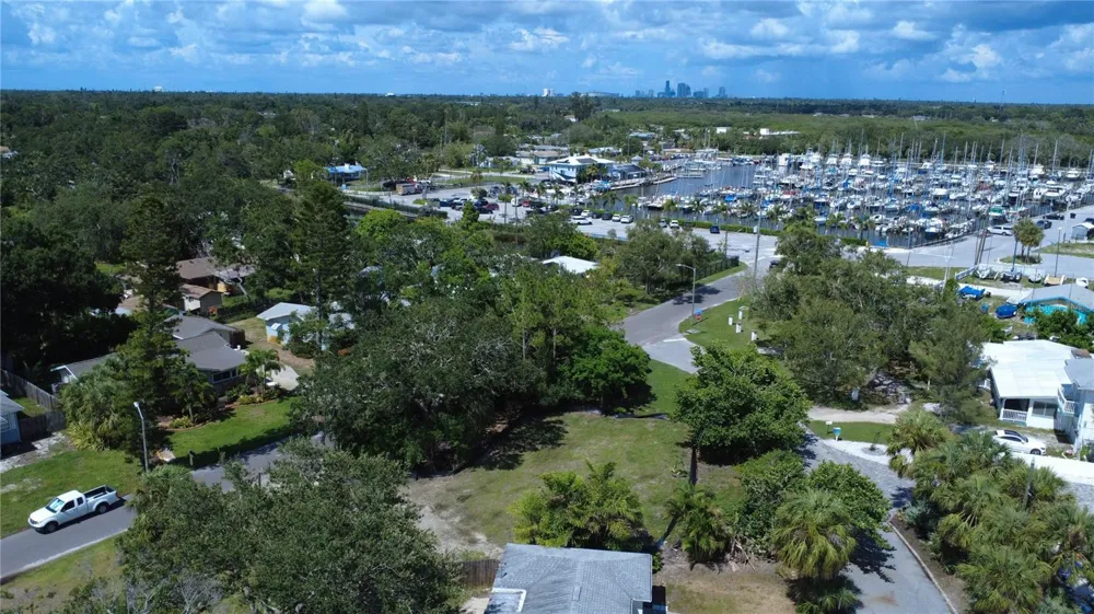 4725 TRADE WINDS DRIVE S Gulfport, FL 33711