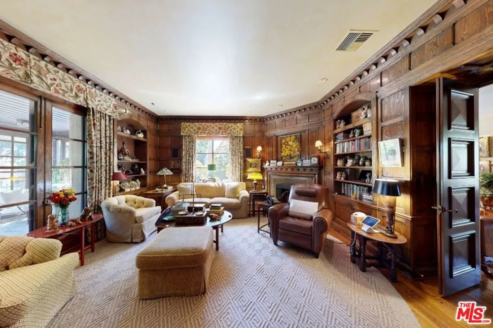 570 S Mapleton Drive Los Angeles, CA 90024