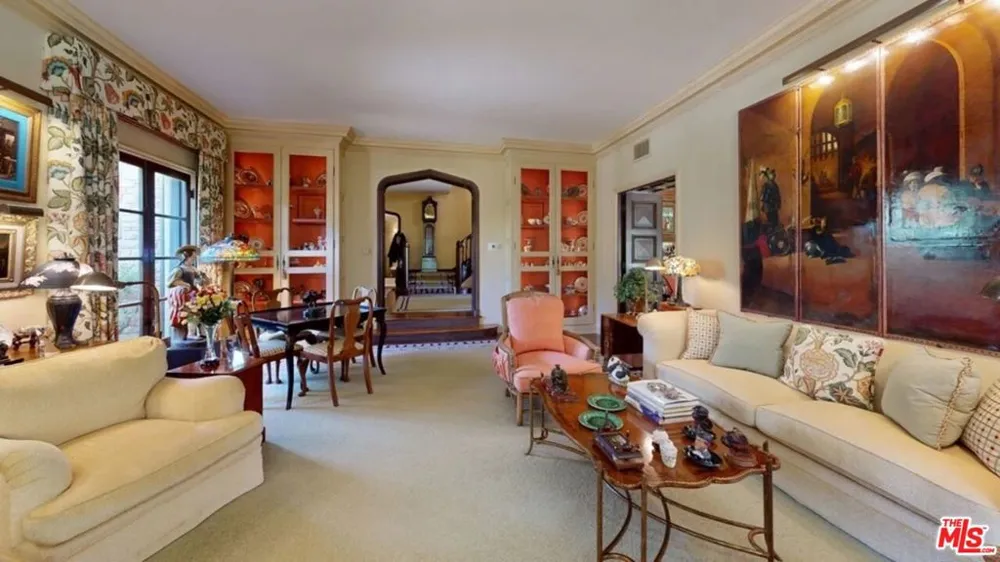 570 S Mapleton Drive Los Angeles, CA 90024