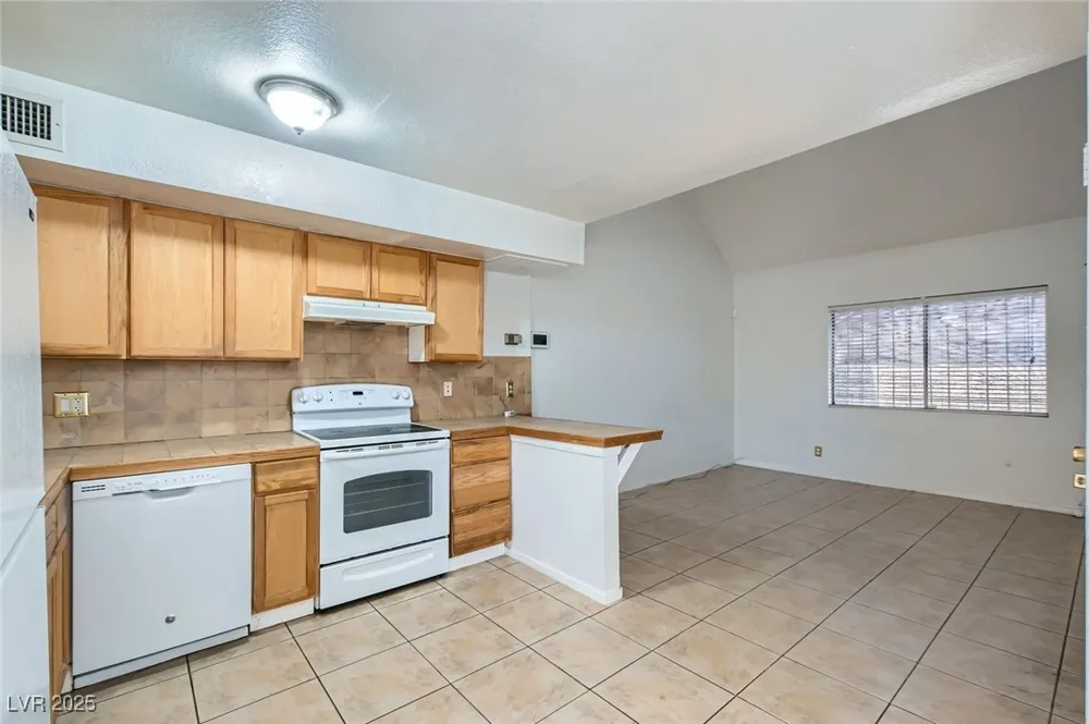 5125 Gray Lane #B Las Vegas, NV 89119