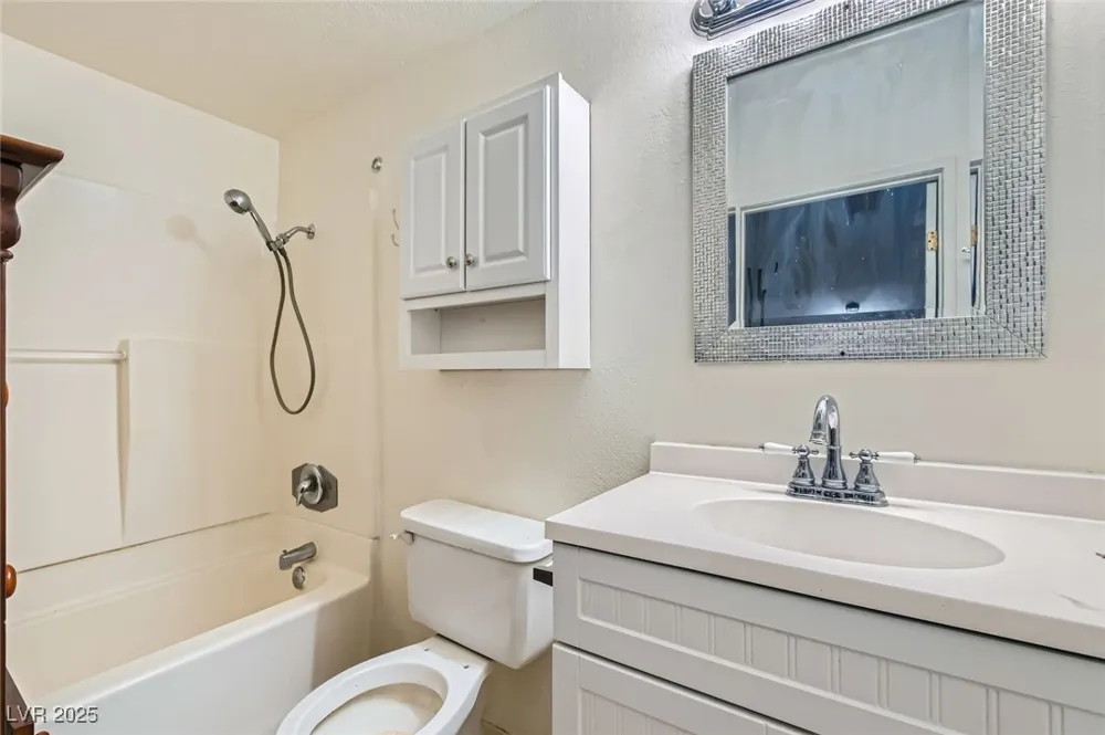 5125 Gray Lane #B Las Vegas, NV 89119