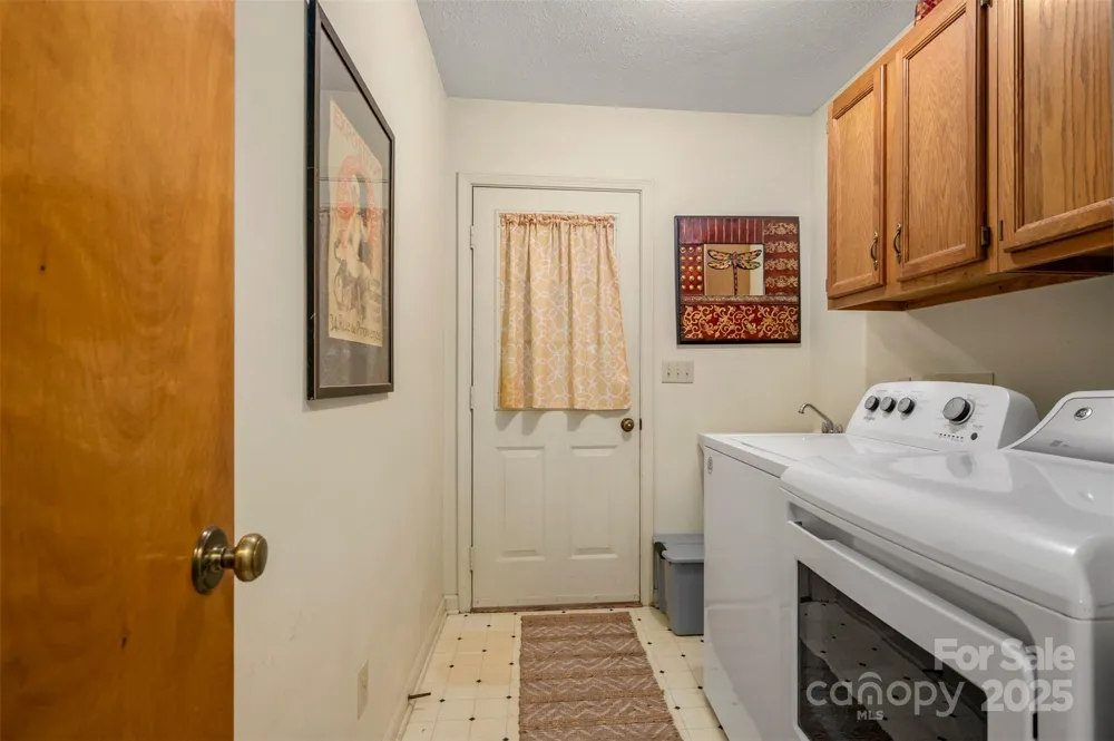 144 Beechwood Drive Columbus, NC 28722