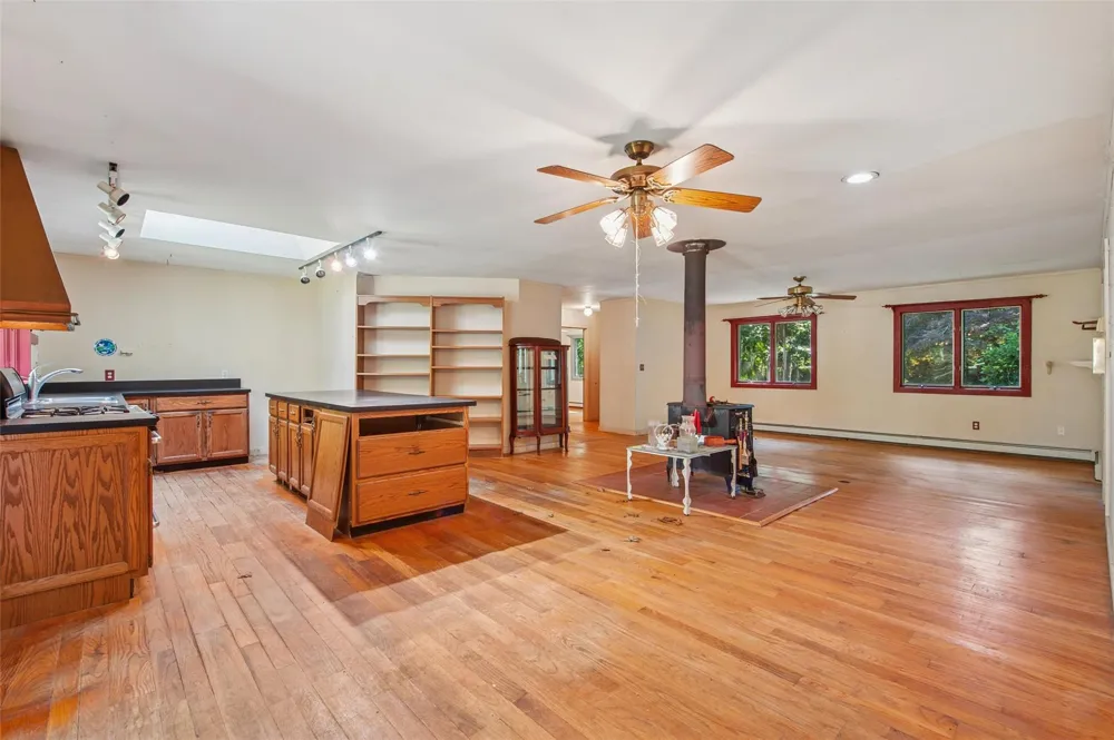 27 Jagger Lane Westhampton, NY 11977