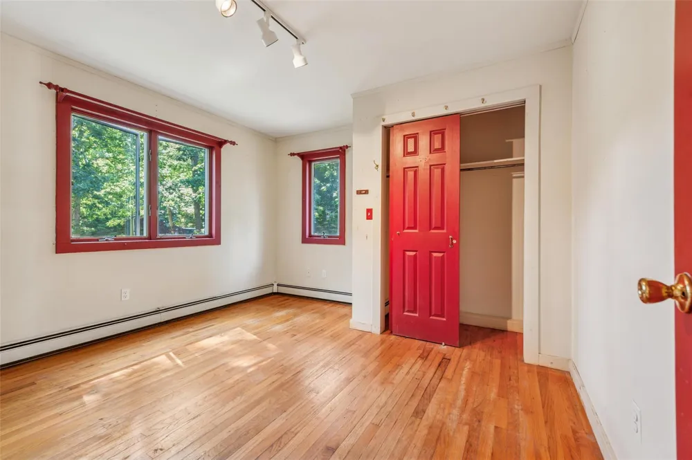 27 Jagger Lane Westhampton, NY 11977