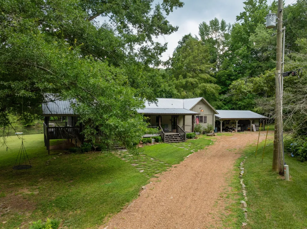 1261 S Cedar Lane Chickamauga, GA 30707
