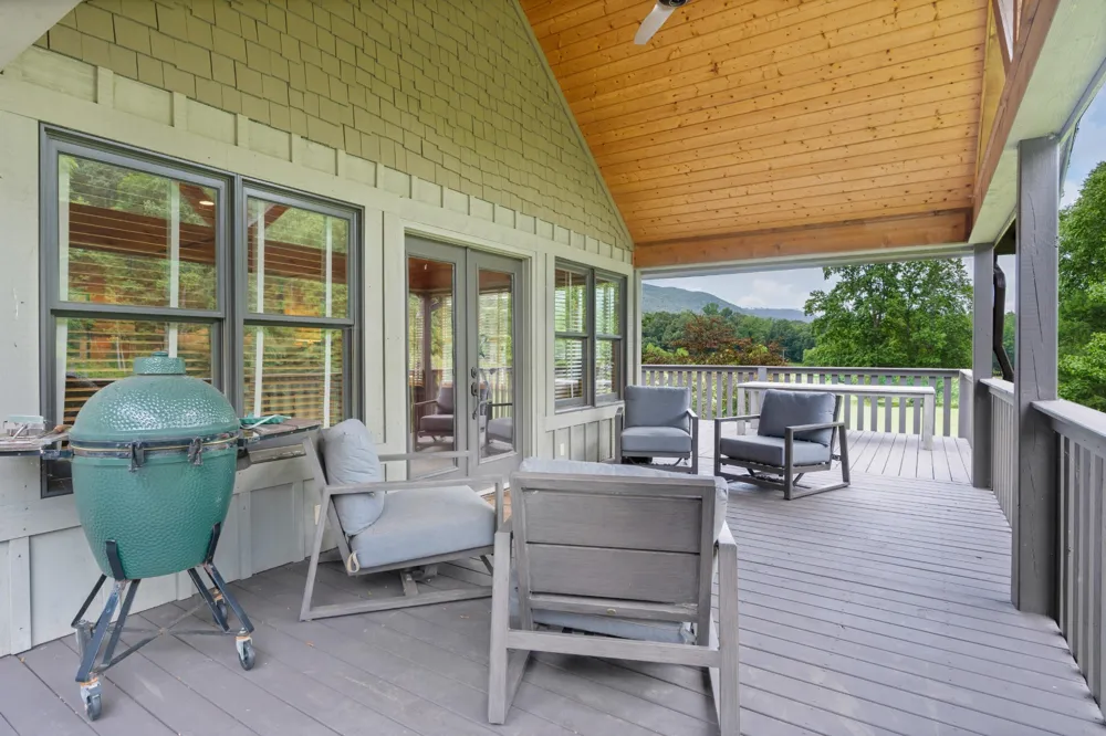 1261 S Cedar Lane Chickamauga, GA 30707