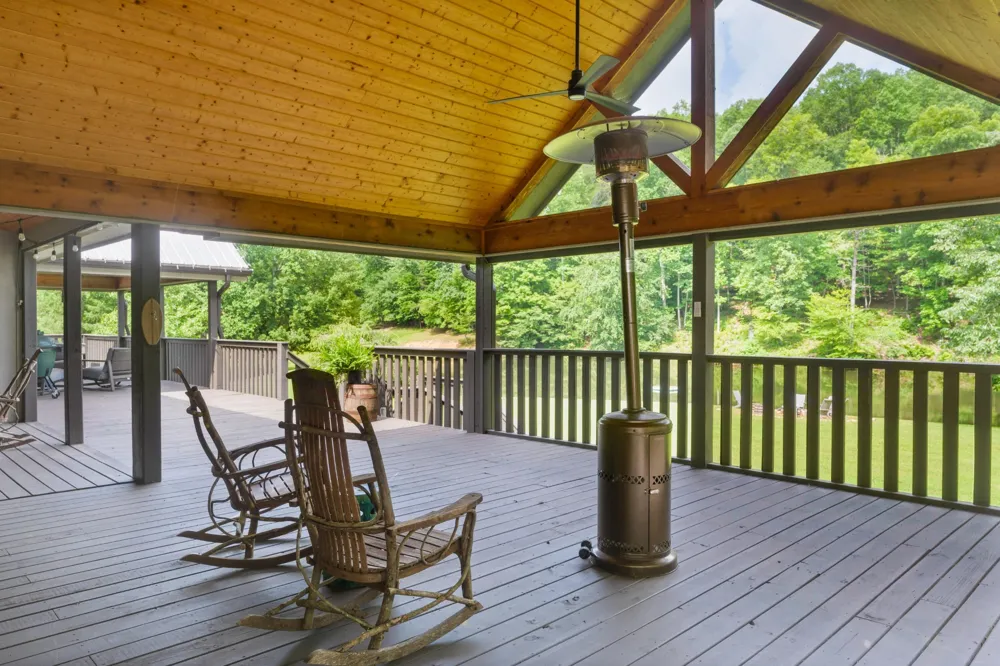 1261 S Cedar Lane Chickamauga, GA 30707