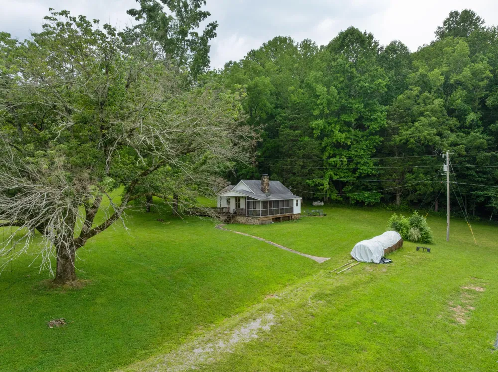 1261 S Cedar Lane Chickamauga, GA 30707