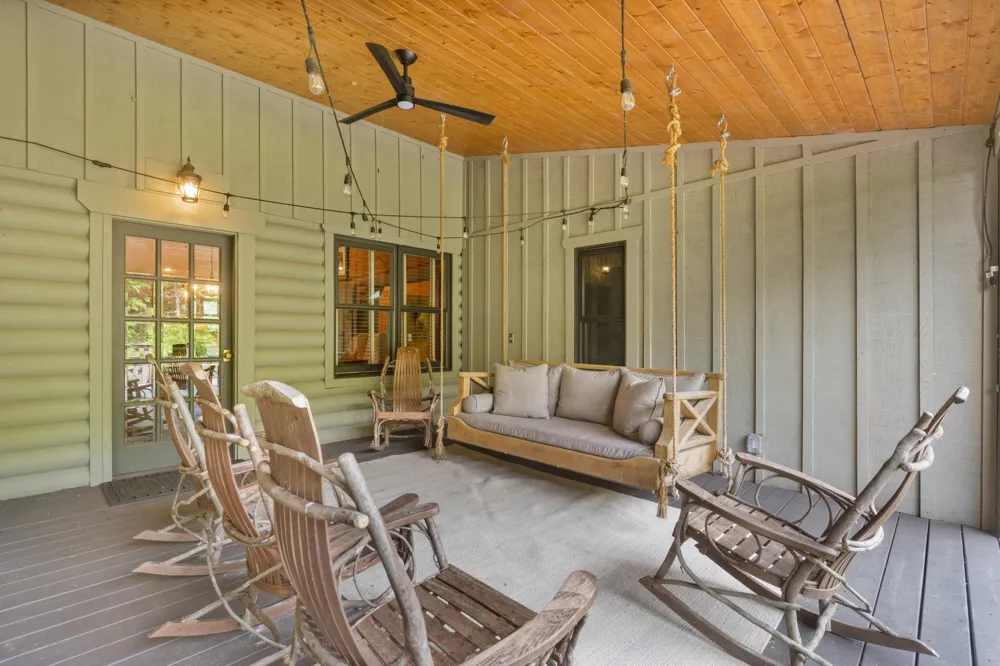 1261 S Cedar Lane Chickamauga, GA 30707