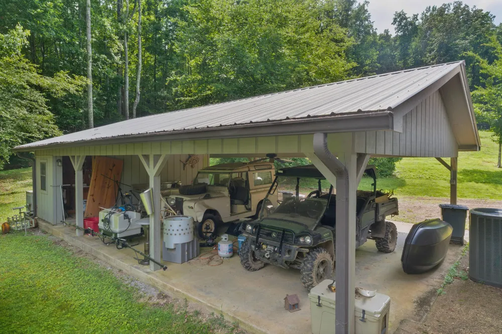 1261 S Cedar Lane Chickamauga, GA 30707