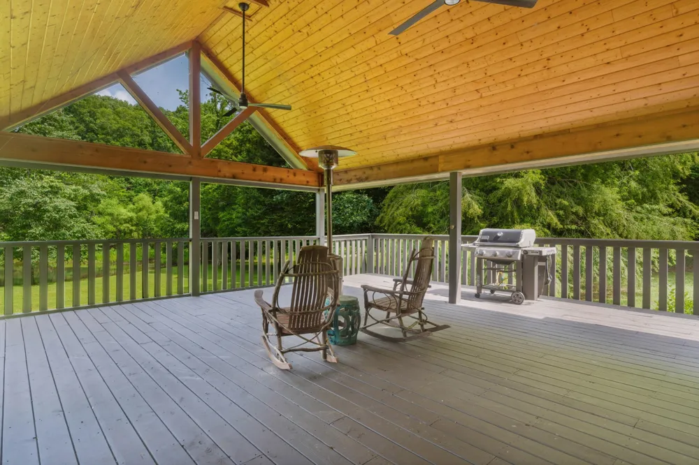 1261 S Cedar Lane Chickamauga, GA 30707