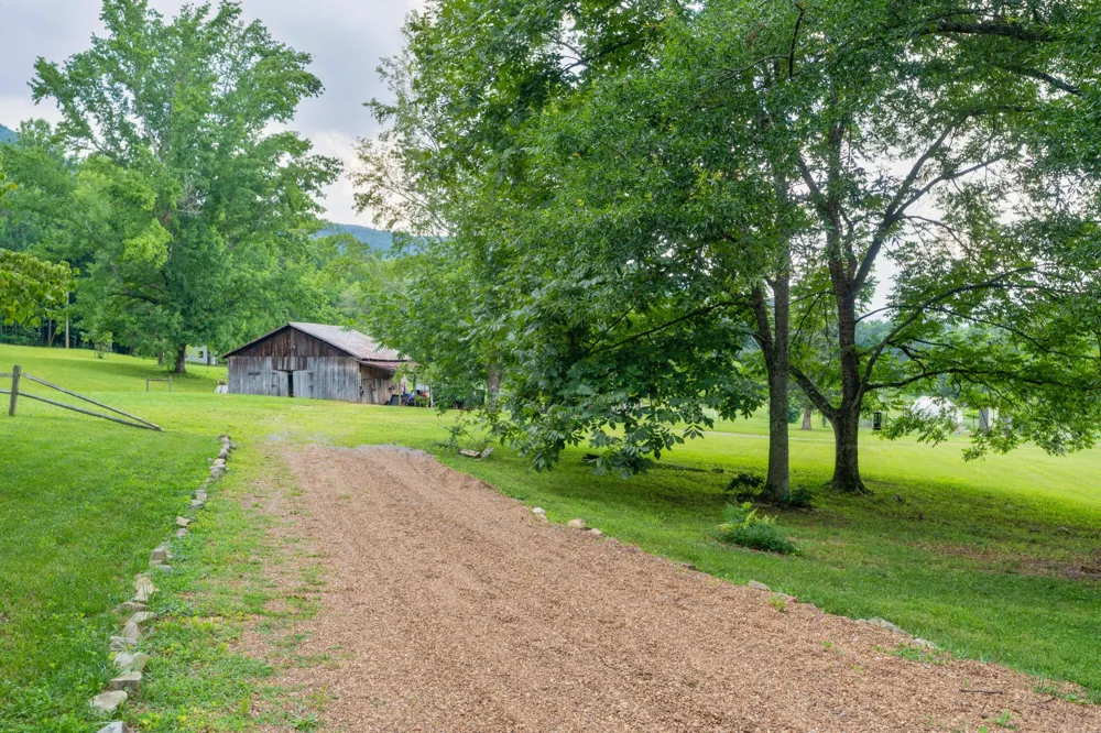 1261 S Cedar Lane Chickamauga, GA 30707