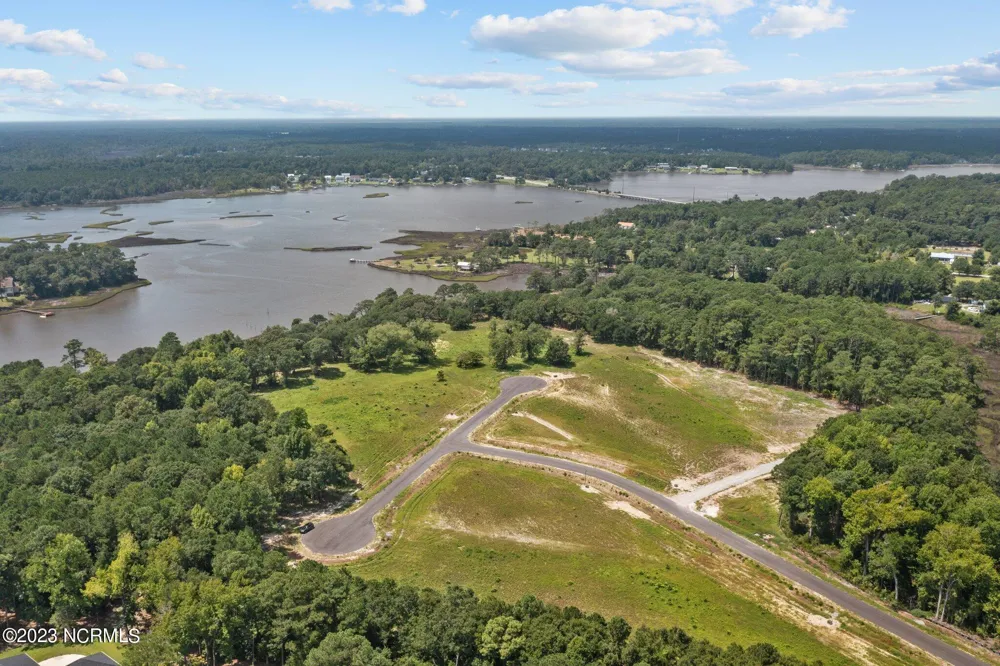 405 Red Drum Way W Swansboro, NC 28584