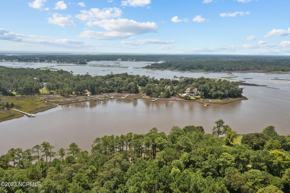 405 Red Drum Way W Swansboro, NC 28584