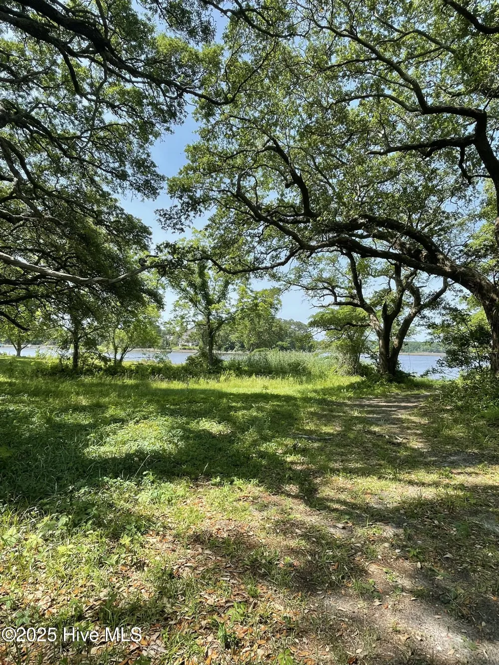 405 Red Drum Way W Swansboro, NC 28584