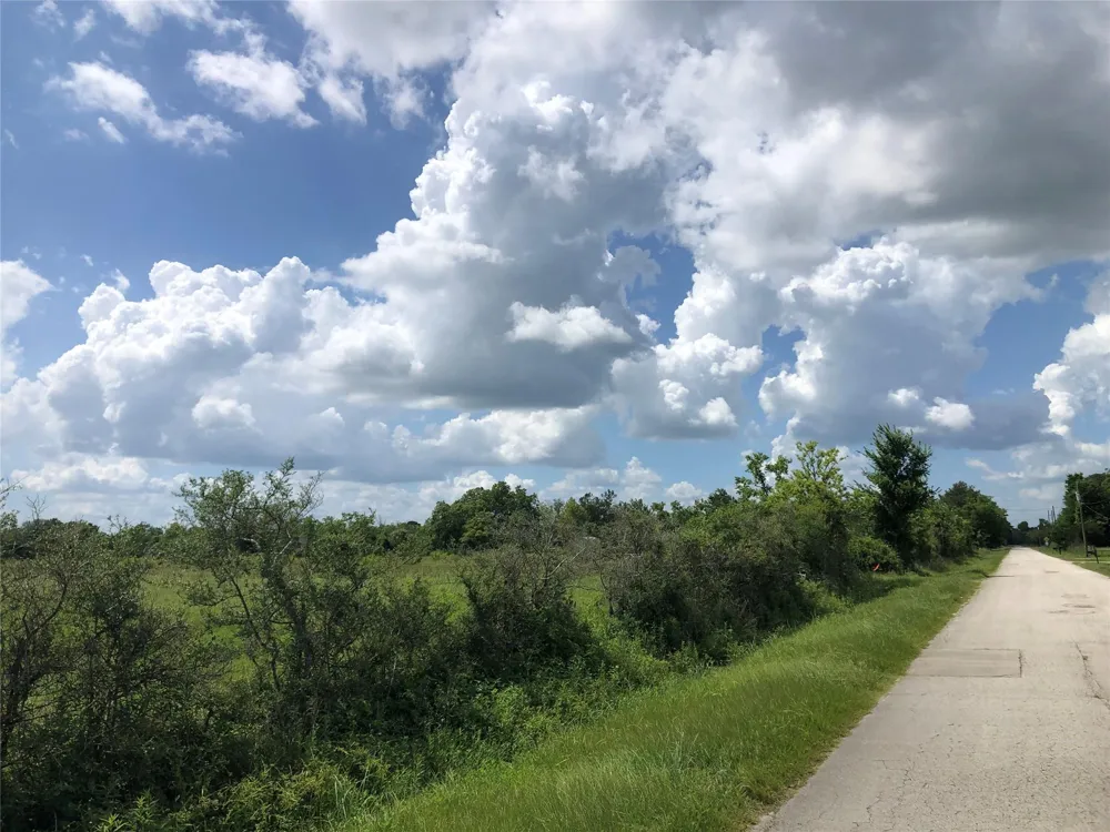 County Road 182 Raywood, TX 77582
