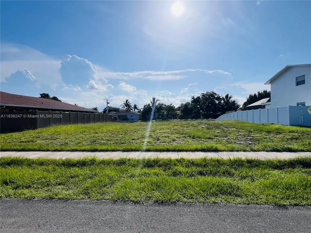 641 NW 42nd Ave Coconut Creek, FL 33066