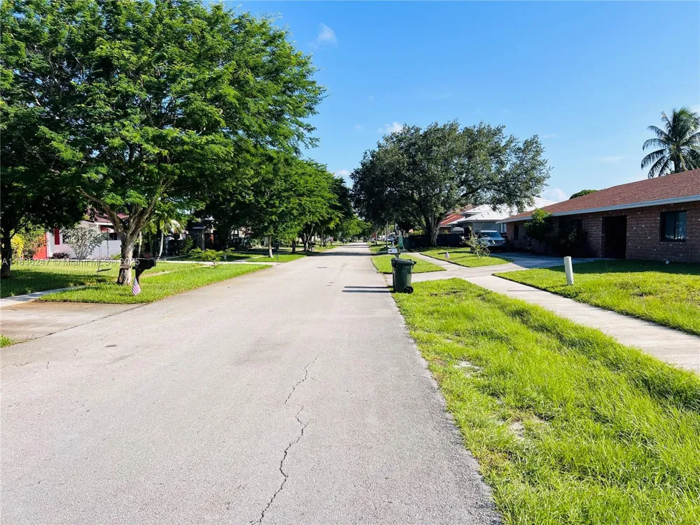 641 NW 42nd Ave Coconut Creek, FL 33066