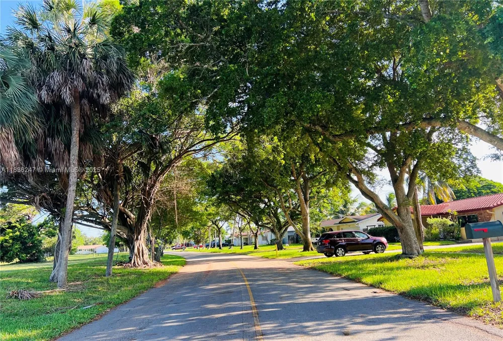 641 NW 42nd Ave Coconut Creek, FL 33066