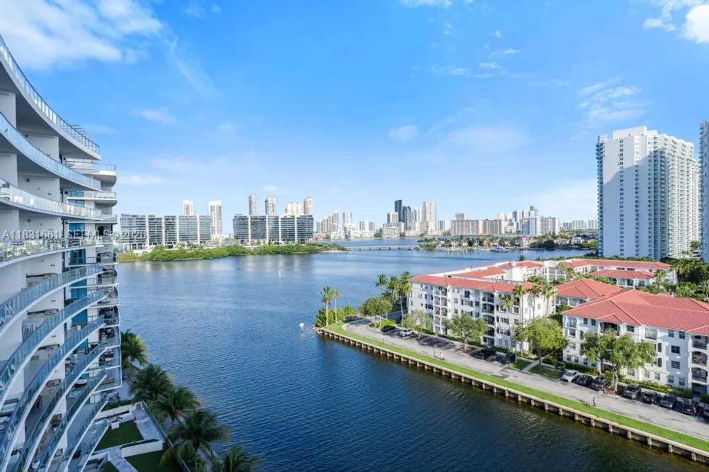 3250 NE 188th St #904 Aventura, FL 33180