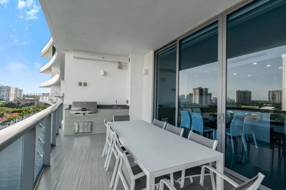 3250 NE 188th St #904 Aventura, FL 33180