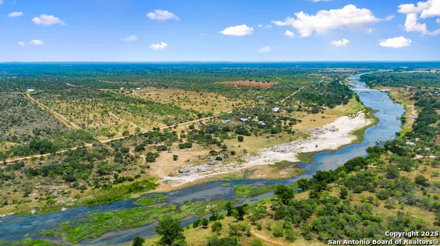 8661 lower willow creek Mason, TX 76856