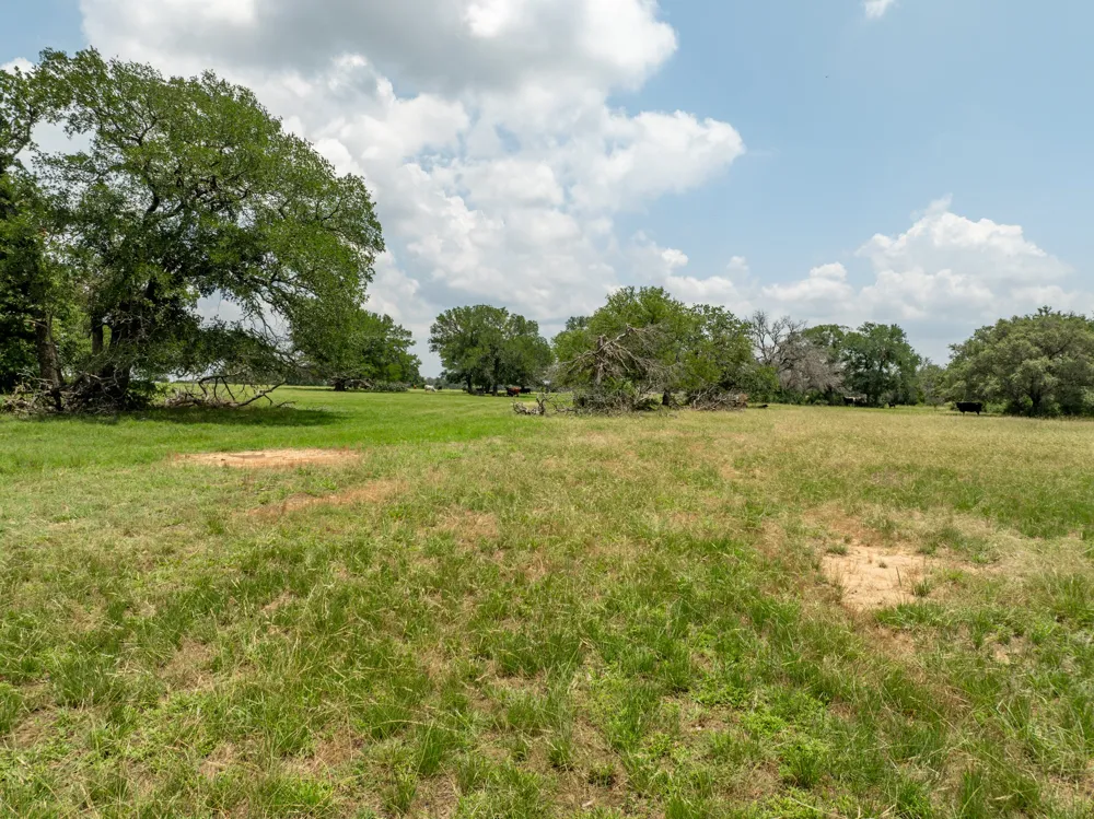 5315 Fm 932 Jonesboro, TX 76538