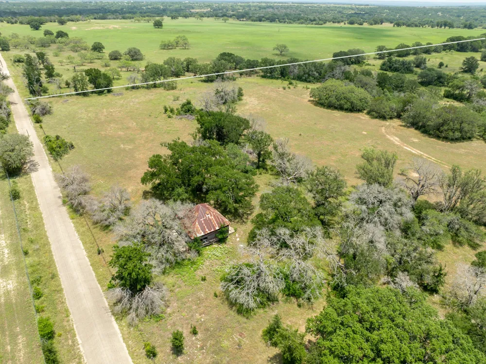 5315 Fm 932 Jonesboro, TX 76538