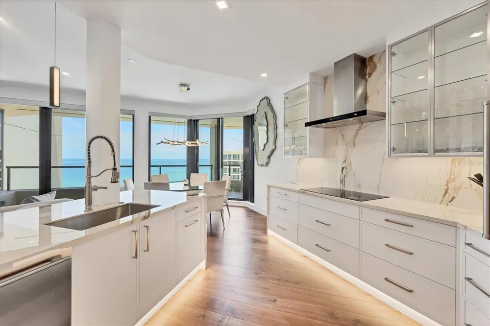1211 GULF OF MEXICO DRIVE #1005 Longboat Key, FL 34228