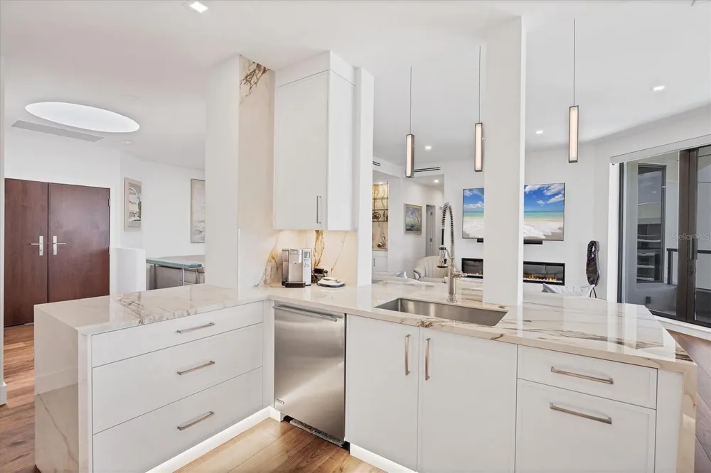 1211 GULF OF MEXICO DRIVE #1005 Longboat Key, FL 34228