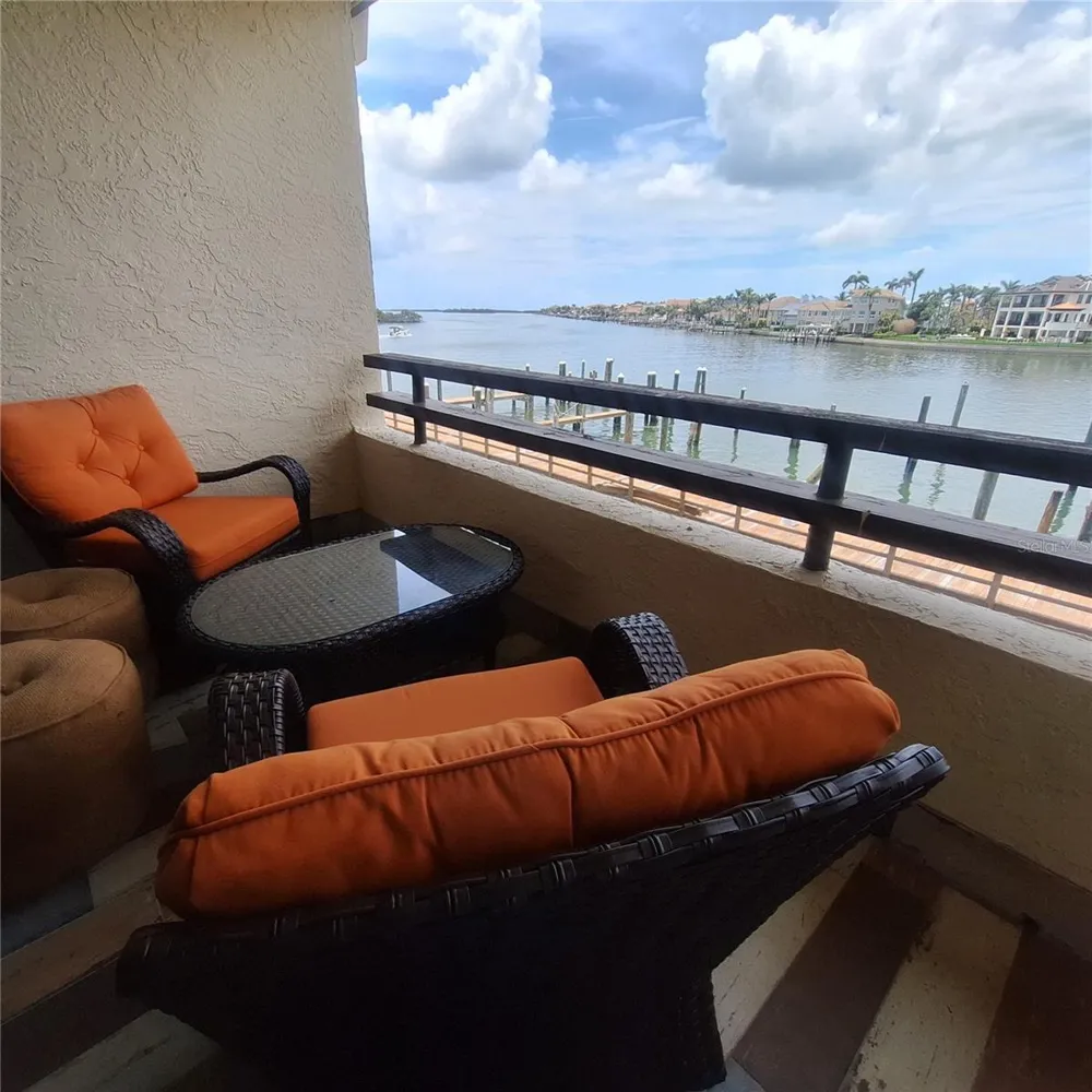 132 1ST STREET E #101 Tierra Verde, FL 33715