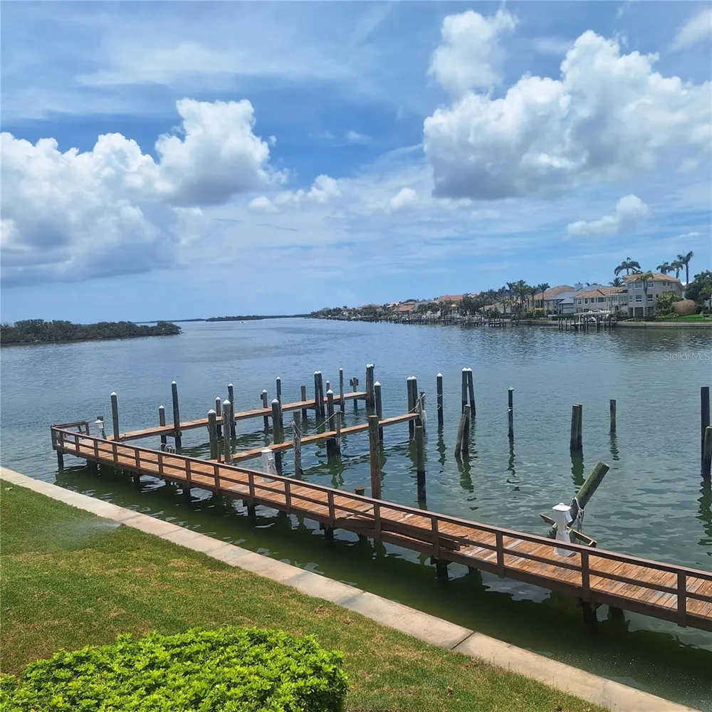 132 1ST STREET E #101 Tierra Verde, FL 33715