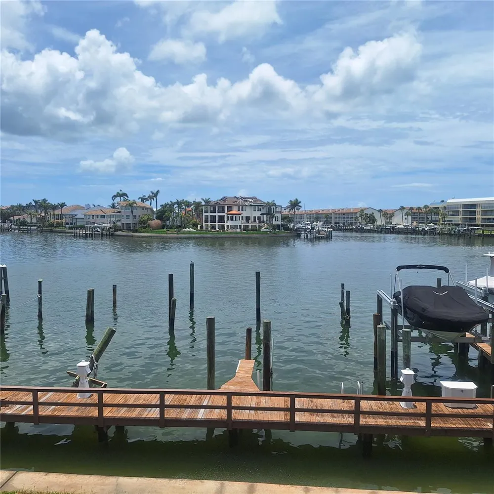 132 1ST STREET E #101 Tierra Verde, FL 33715