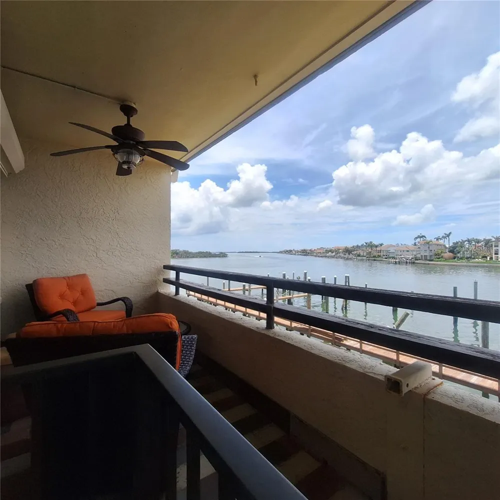 132 1ST STREET E #101 Tierra Verde, FL 33715
