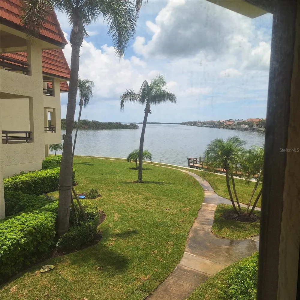 132 1ST STREET E #101 Tierra Verde, FL 33715