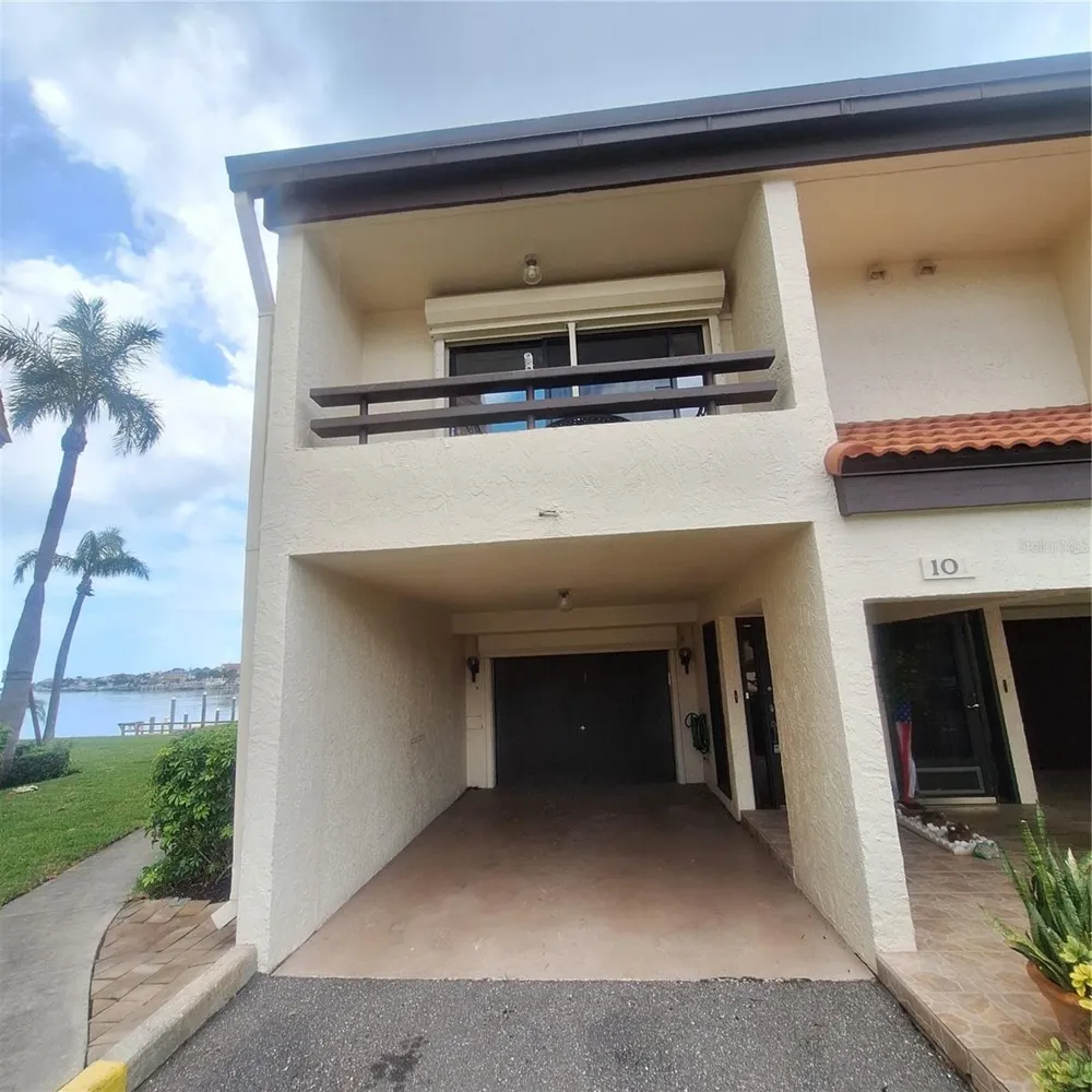 132 1ST STREET E #101 Tierra Verde, FL 33715