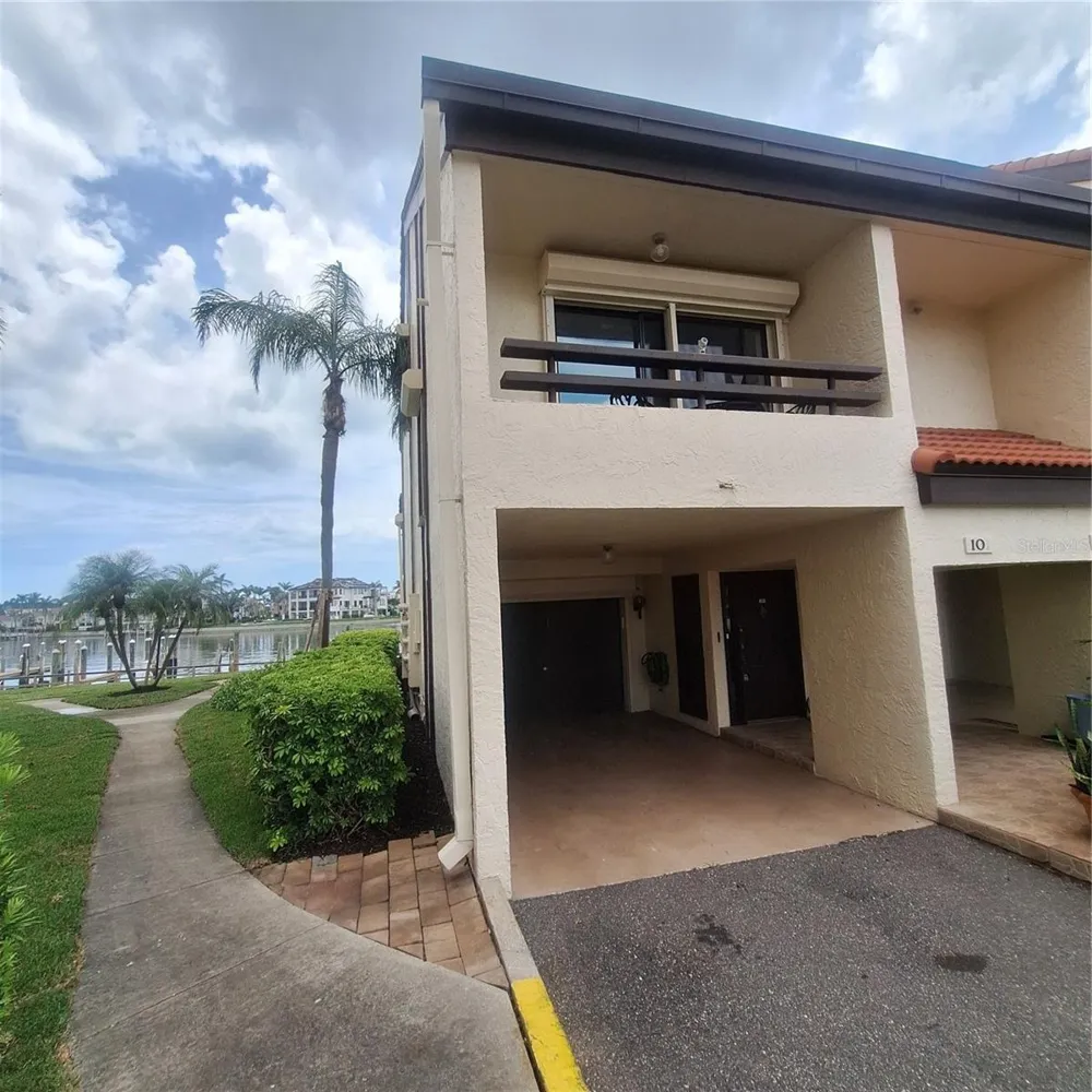 132 1ST STREET E #101 Tierra Verde, FL 33715