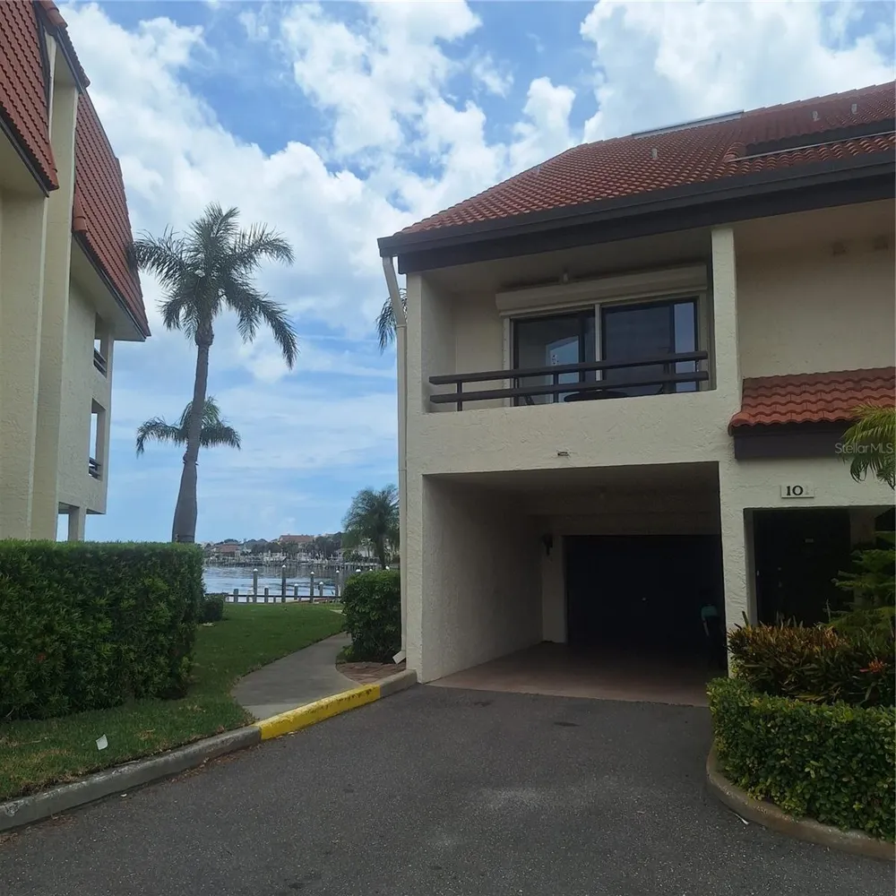 132 1ST STREET E #101 Tierra Verde, FL 33715