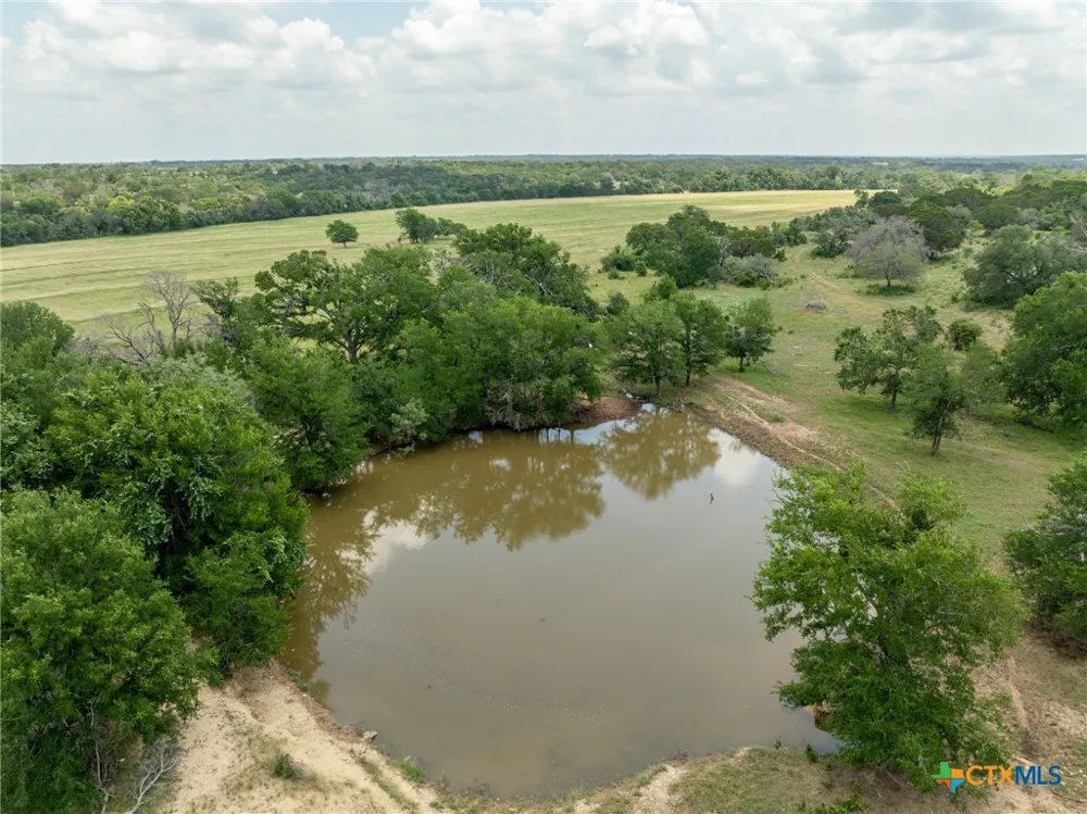 5315 Fm 932 Jonesboro, TX 76538