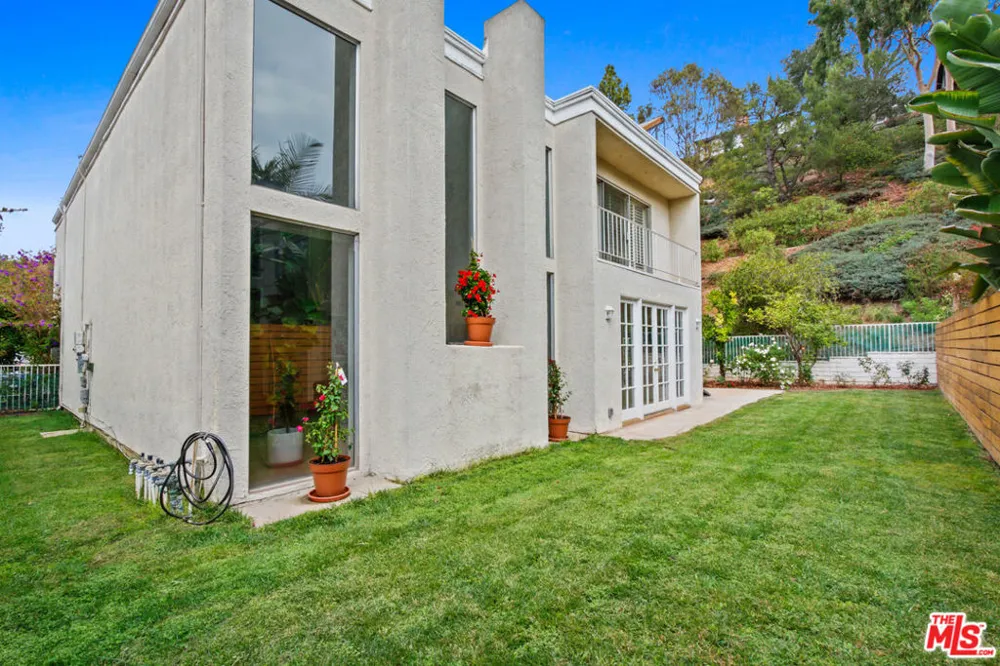 17175 Avenida De Santa Ynez Pacific Palisades, CA 90272